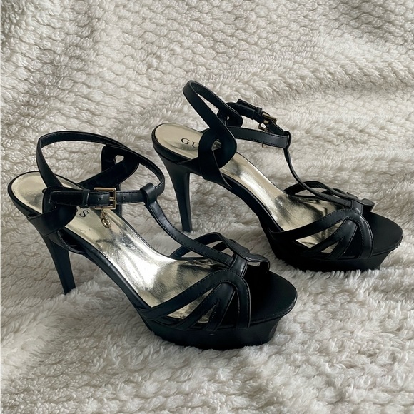 GUESS Platform heels sz 8.5 - Picture 2 of 3